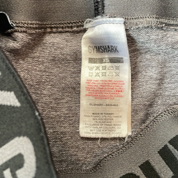 Gym shark bike shorts - Picture 2 of 2